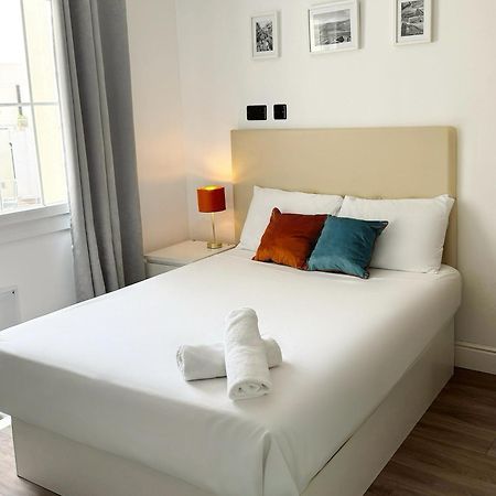 Central Penthouse Double Room Ensuite - Grand Central House Гибралтар Екстериор снимка