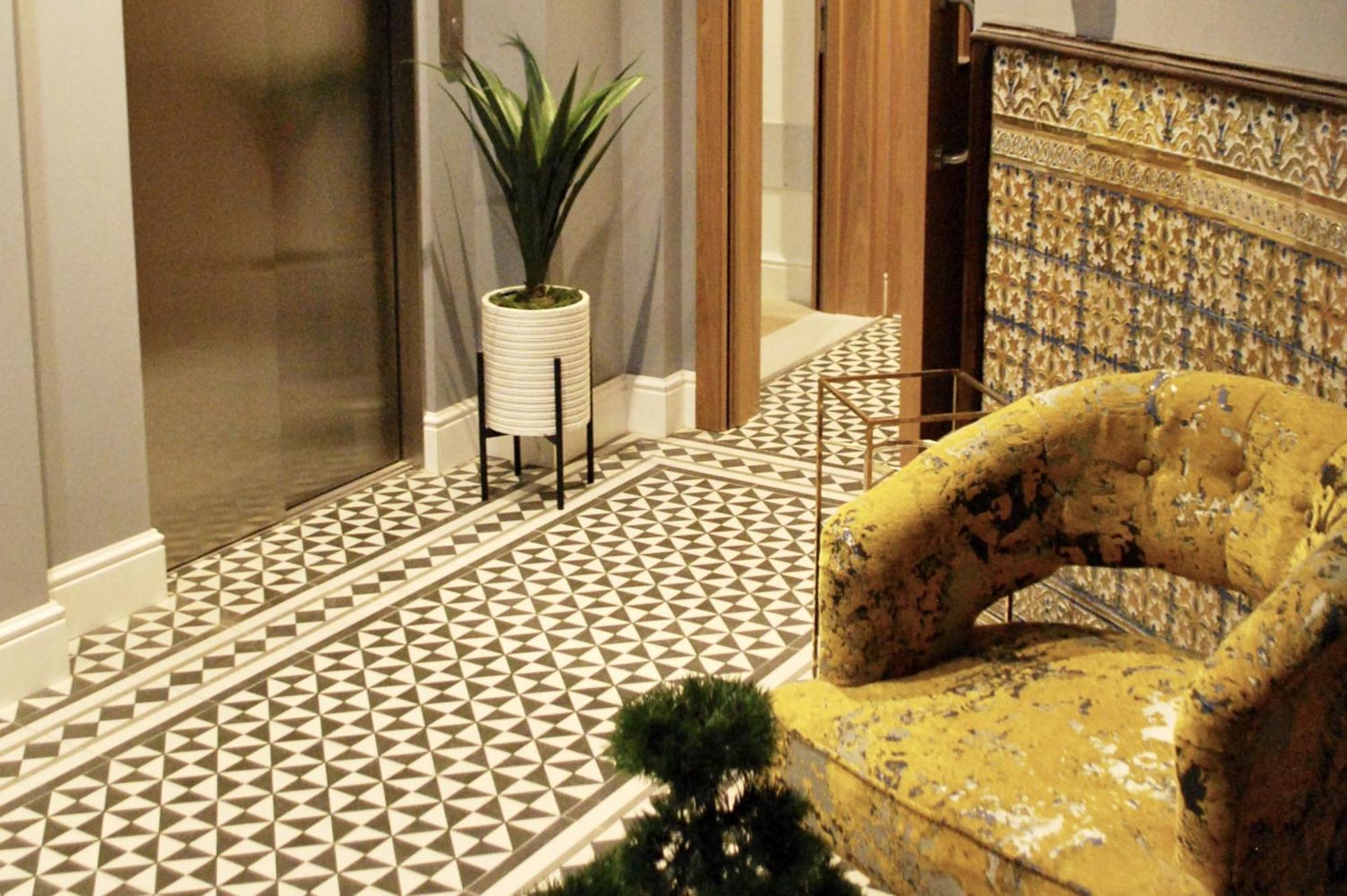 Central Penthouse Double Room Ensuite - Grand Central House Гибралтар Екстериор снимка